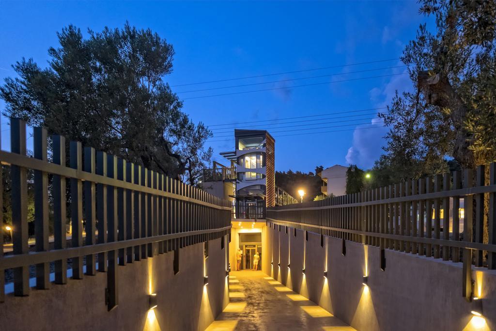 Lagomandra Hotel And Spa Exteriör bild